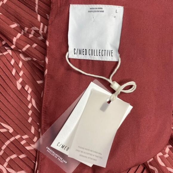 CMEO COLLECTIVE Dream Chaser Playsuit Romper size Large - Picture 12 of 14